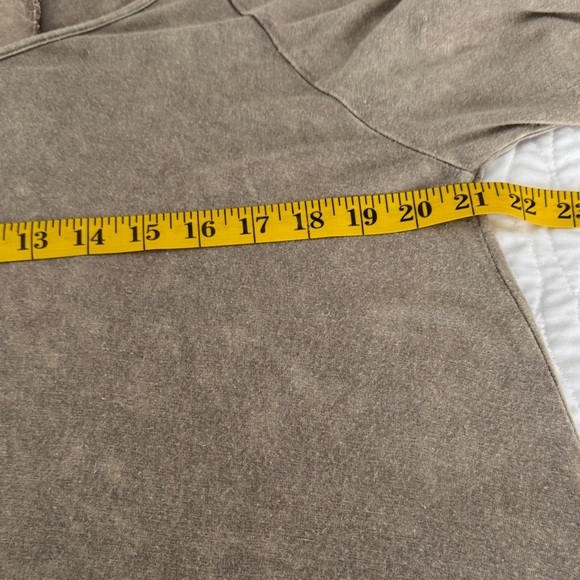 Chic Beige Tunic with Ruffle Detail - Picture 5 of 6